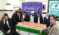 برپایی میز خدمت در مصلای نماز جمعه استان کرمانشاه با حضور حجت الاسلام کماسی سرپرست حوزه نمایندگی ولی فقیه سازمان جهاد کشاورزی استان