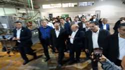 بازدید وزیر جهاد کشاورزی از مجتمع کشت و صنعت روژین تاک کرمانشاه