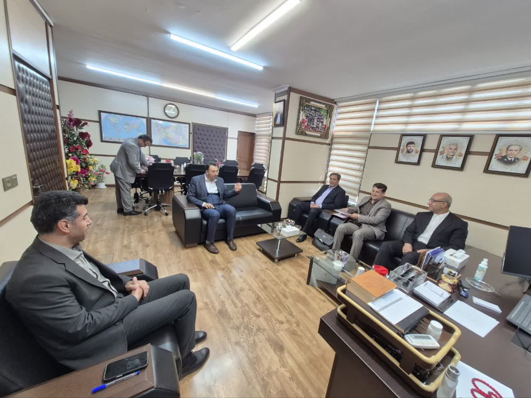 دیدار استاندار کرمانشاه به همراه رییس سازمان جهاد کشاورزی استان با رئیس سازمان دامپزشکی کشور 