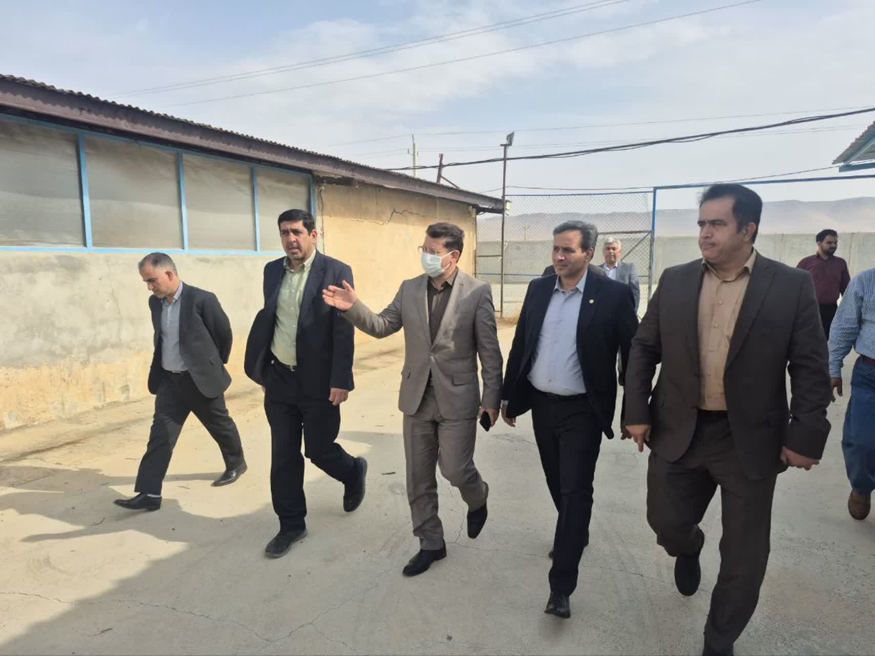 پیگیری مسائل و مشکلات واحدهای راکد برای بازگشت به چرخه تولید