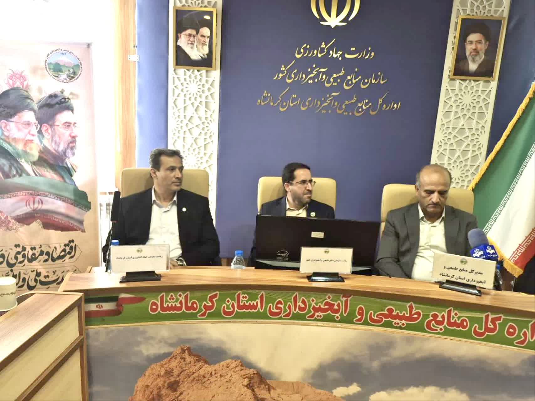 حضور معاون وزیر جهاد کشاورزی و رییس سازمان جهاد کشاورزی استان کرمانشاه در جلسه شورای اداری منابع طبیعی استان