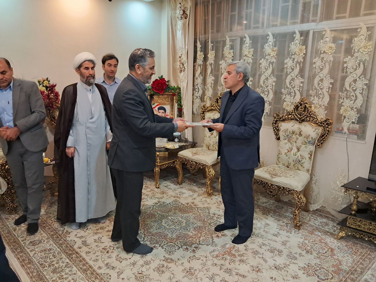 تجلیل از خانواده شهید جنگ رمضان «یوسف مرادی» با حضور مدیرکل بازرسی وزارت جهاد کشاورزی در کرمانشاه
